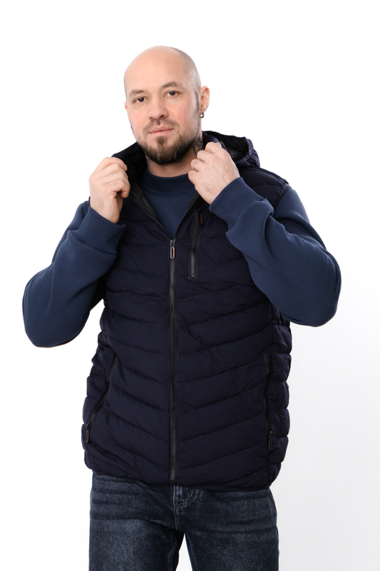 Жилетка чоловіча